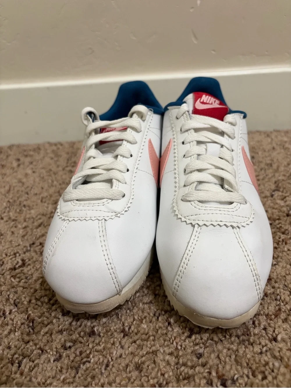 Nike Women's Cortez Sneaker 'Coral Stardust' 807471-114 Size 6
